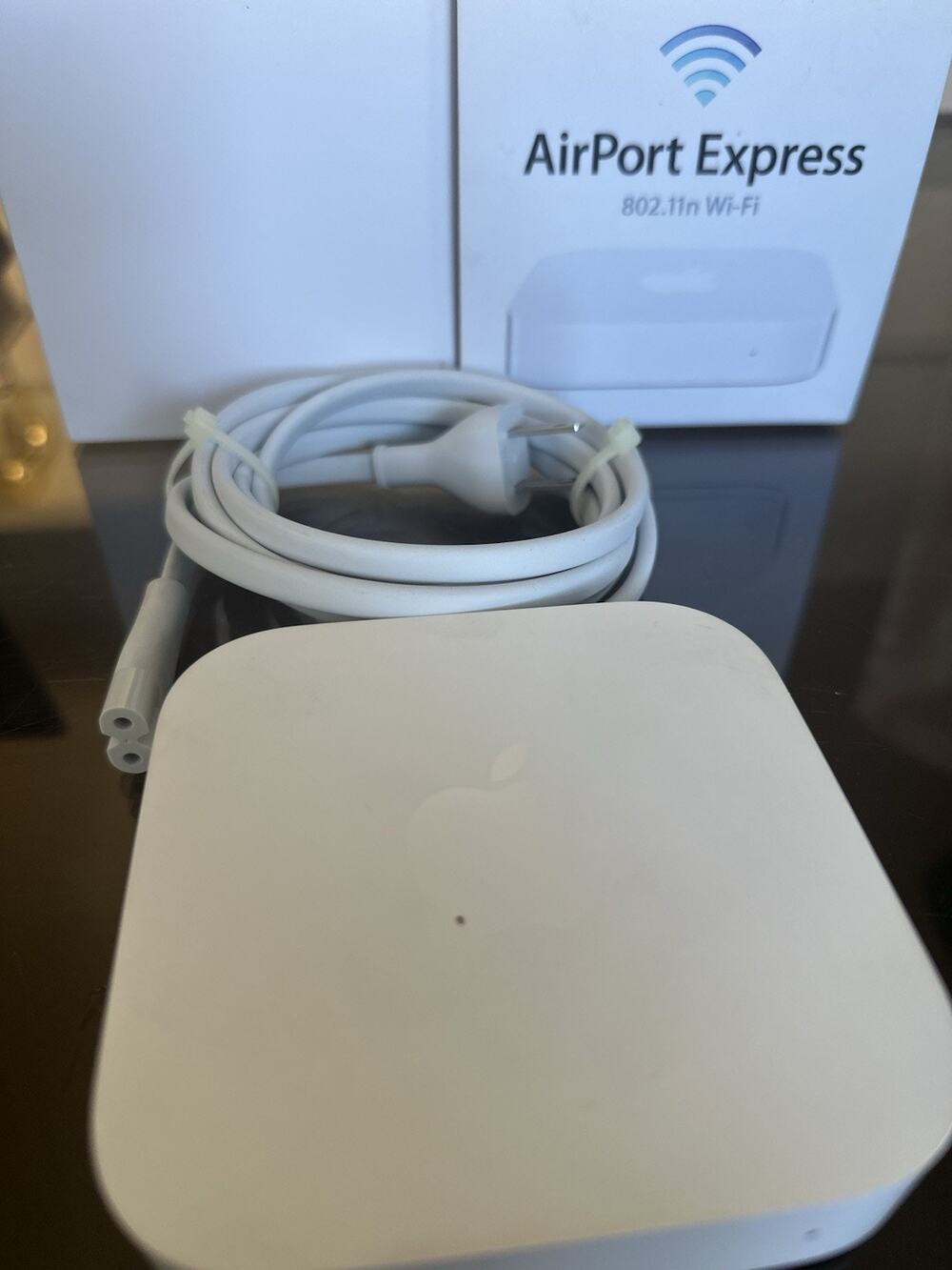 Apple AirPort Express A1392 MC414LL/A 2nd Gen WiFi Router w/ Box Cable Manual